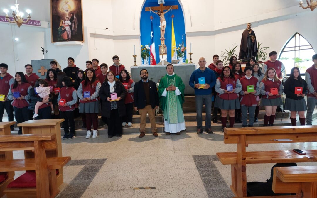Eucaristía para estudiantes de 4to medios.